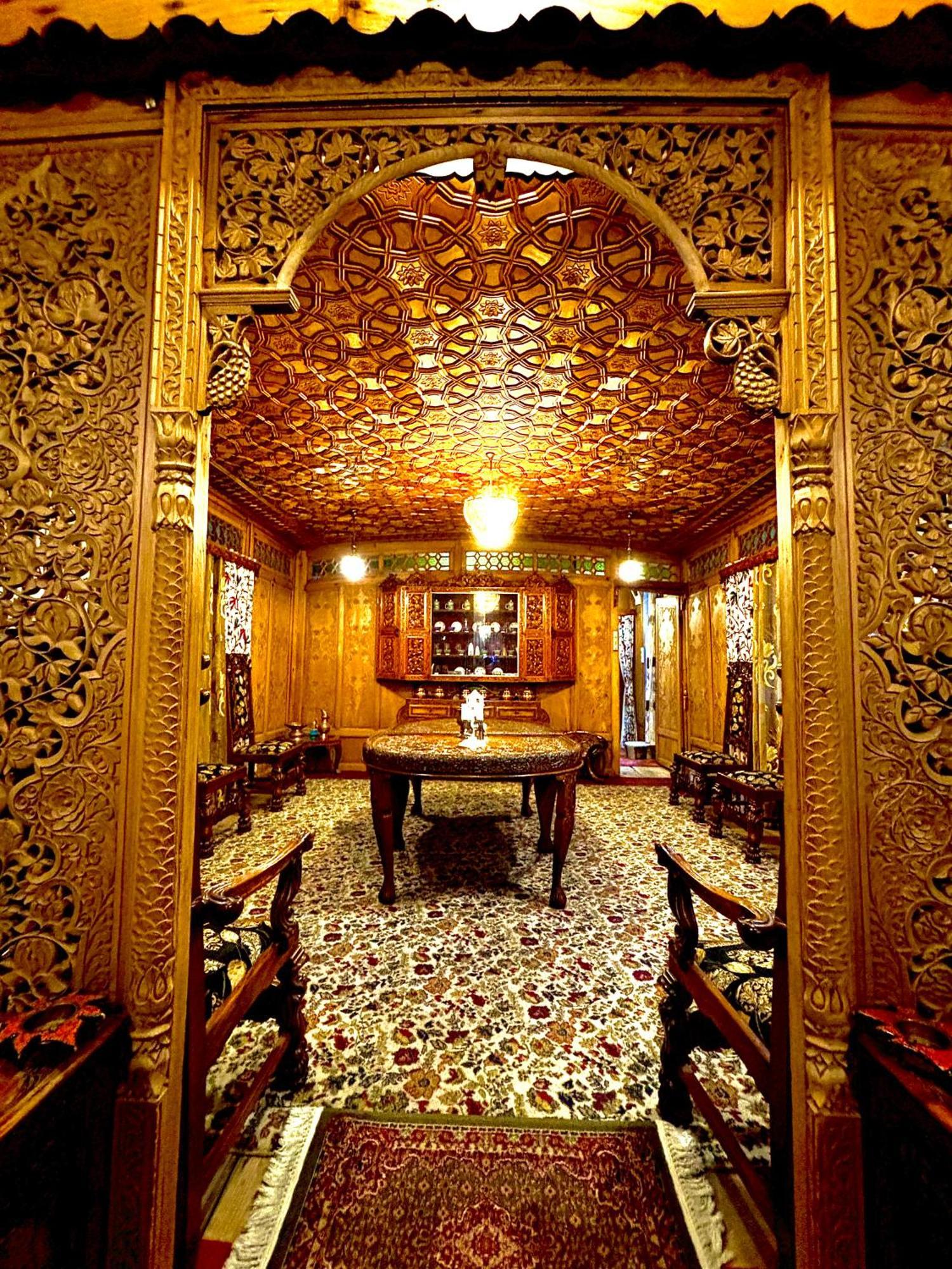 The Badyari Palace Houseboats Srīnagar Esterno foto